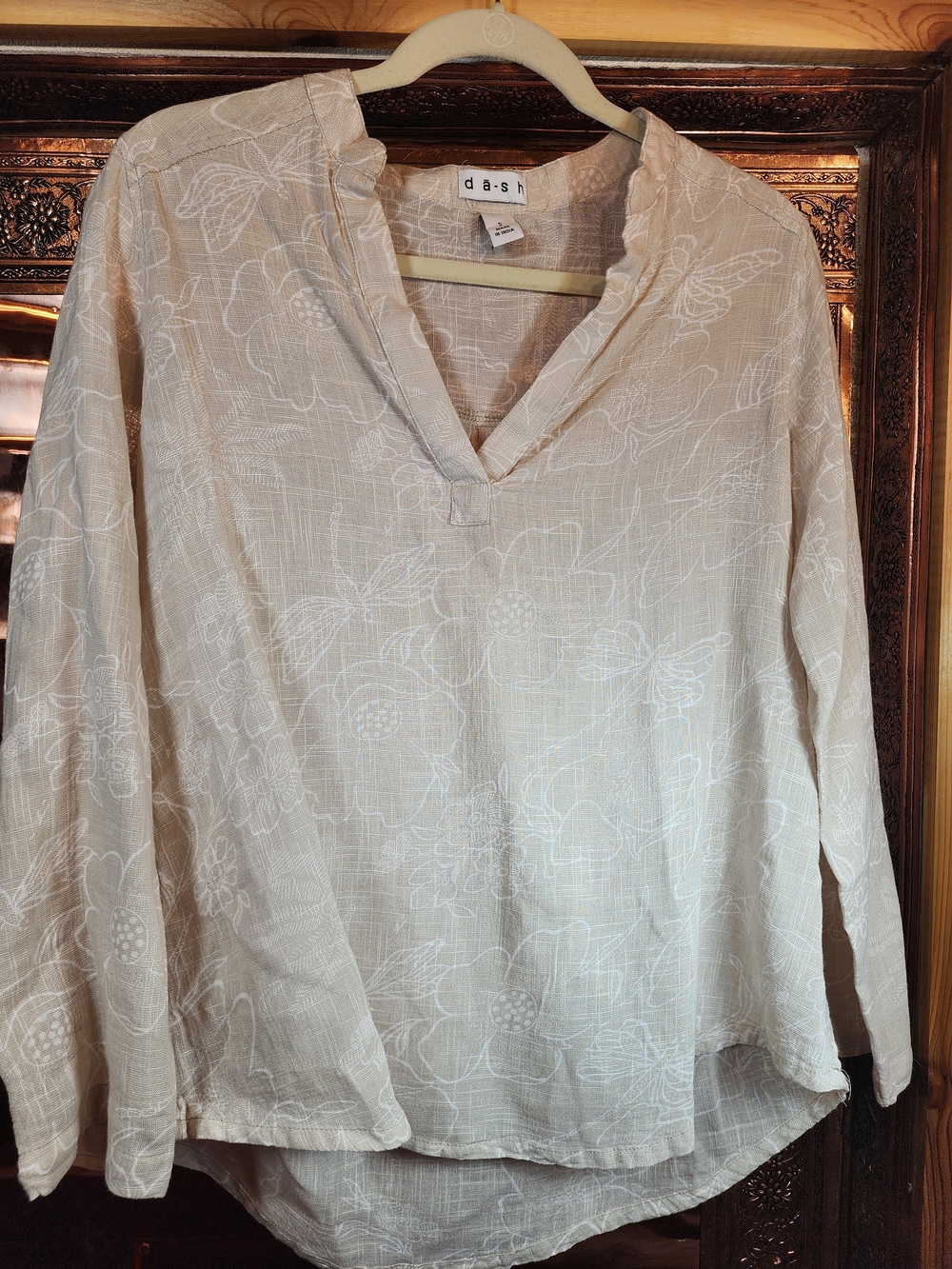 Da~sh Beige/ Cream Floral Tunic Top